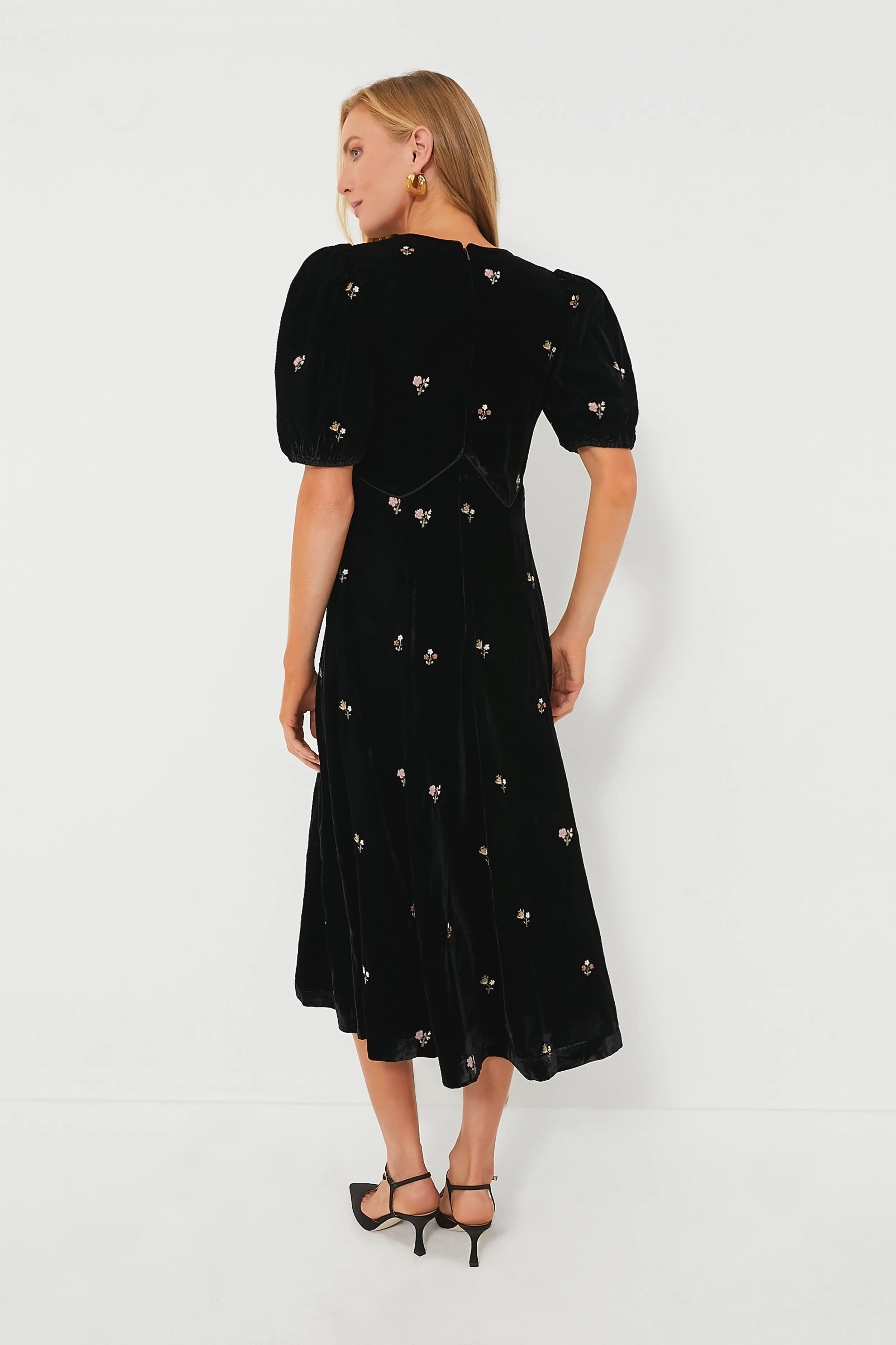 Black Rubina Embroidery Puff Sleeve Midi Dress