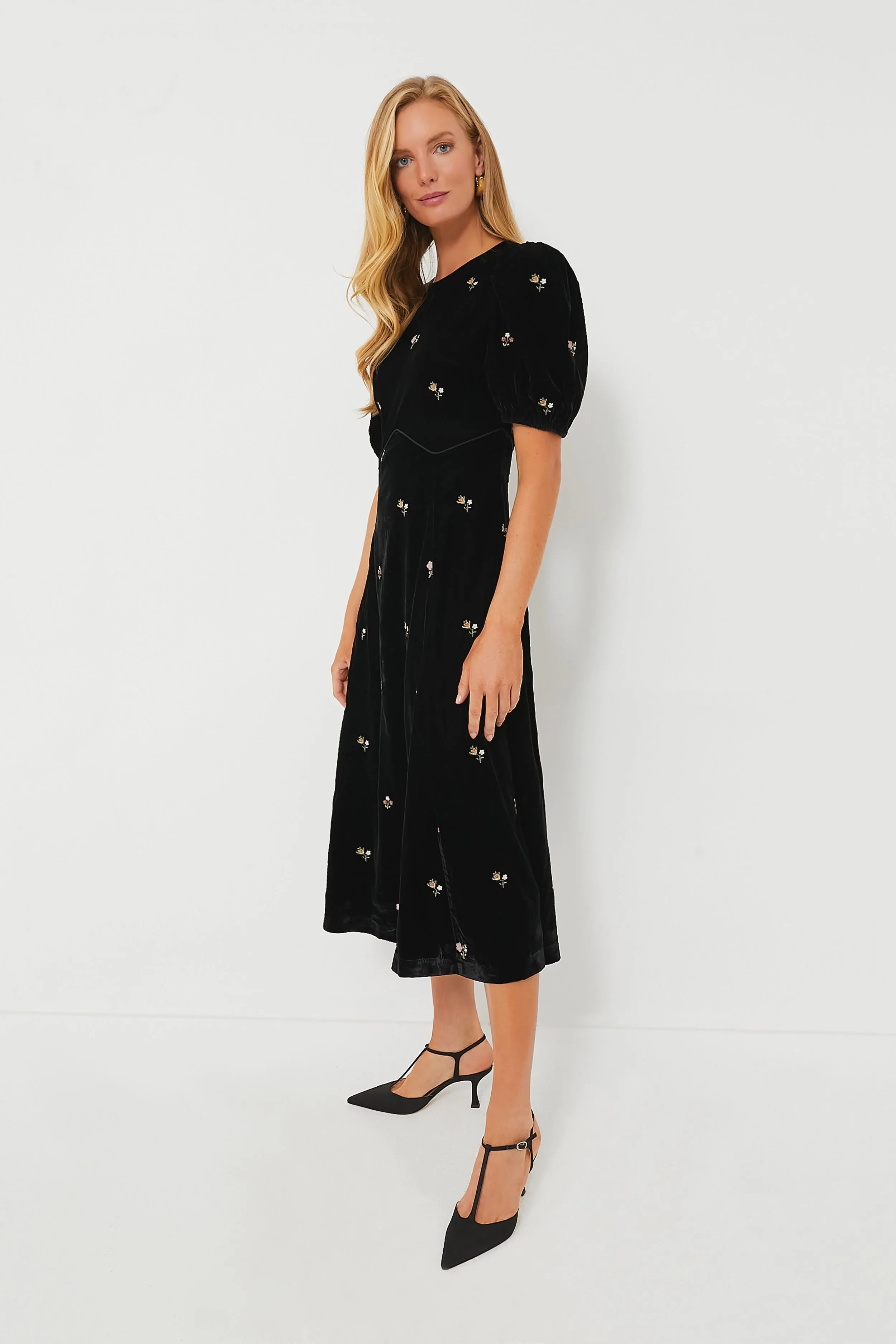Black Rubina Embroidery Puff Sleeve Midi Dress