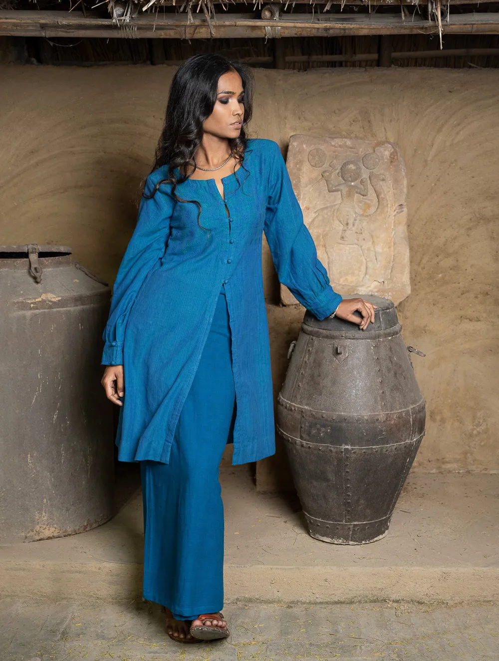 Handwoven Elegance. Kashida Pattu Cotton Top & Wrap Skirt Set - Blue Vibe