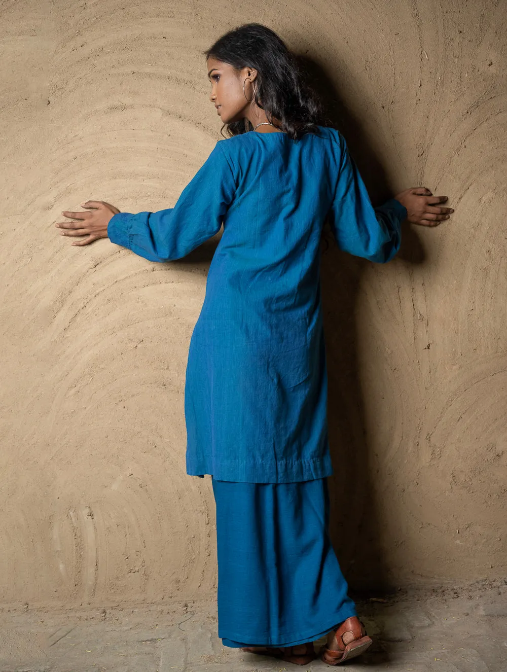 Handwoven Elegance. Kashida Pattu Cotton Top & Wrap Skirt Set - Blue Vibe