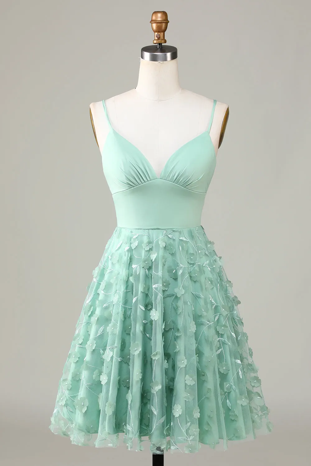 Luolandi Sexy Lace Spaghetti V Neck Straps Short Homecoming Dress Short Prom Dresses Beautiful